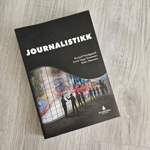 Bok Journalistikk - en innføring