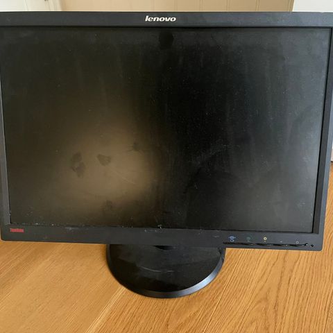 Lenovo pc skjerm i god stand