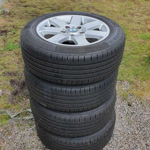 Sommerdekk 205/55 R16med felger bmw 1 serie