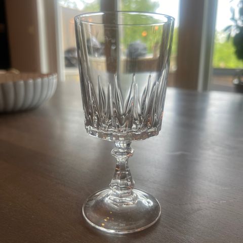 Vintage krystall D’Arques Durand Louvre Rødvinglass