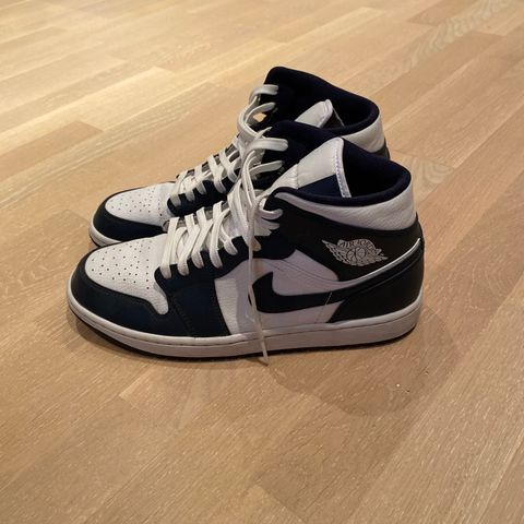 Jordan 1 mid - white/obsidian - str 44.5