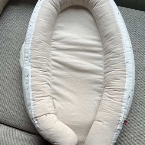 Voksi baby nest beige