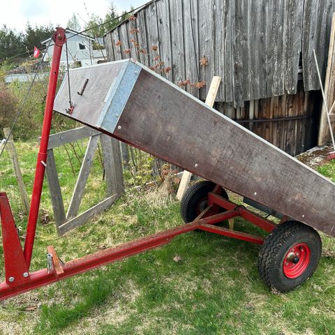 Traktorhenger med  tipp - til liten traktor