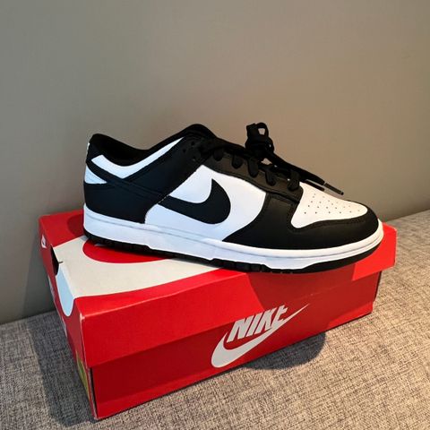 Nike dunk panda 42,5 ubrukt