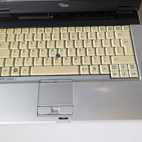 Fujitsu Siemens S7210