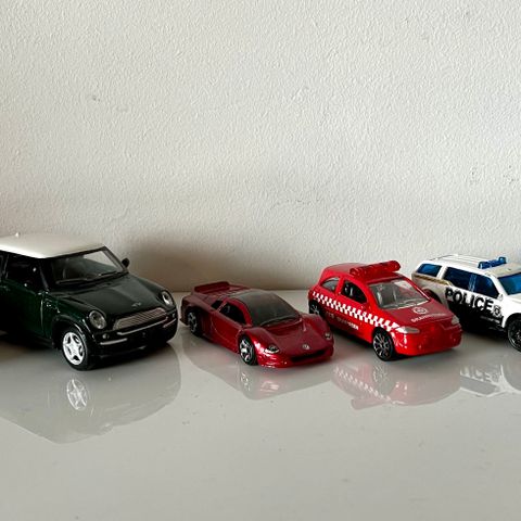 6 lekebiler fra Maisto, Majorette og Matchbox.