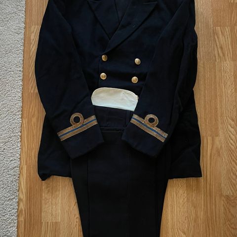 Kystartilleri Løytnant uniform