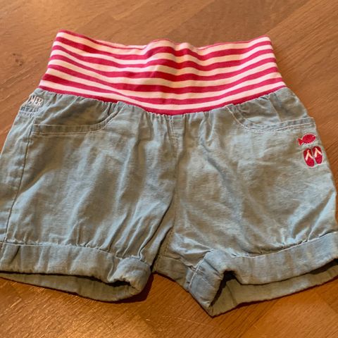 Shorts str 3 år blå med striper