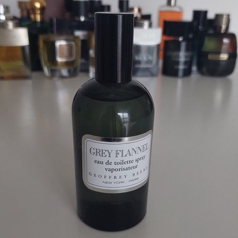 Geoffrey Beene Grey Flannel edt 120ml brukt