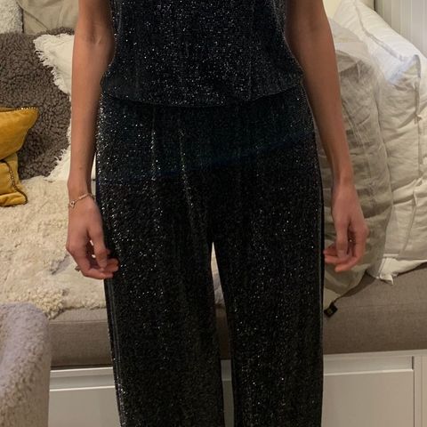 Ichi jumpsuit med glitterstoff (Str. S)