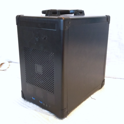 LIAN LI TU100 pc kabinett (Mini-ITX)