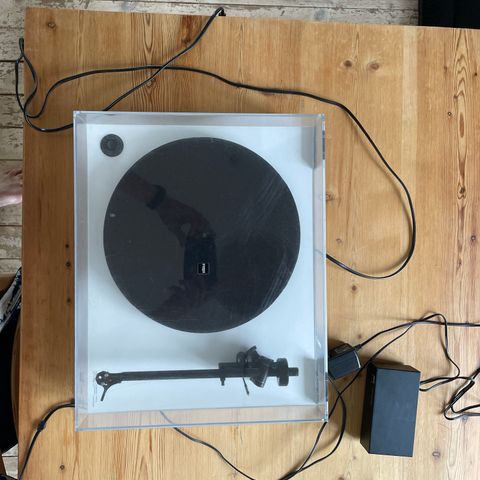 Rega RP1 platespiller selges