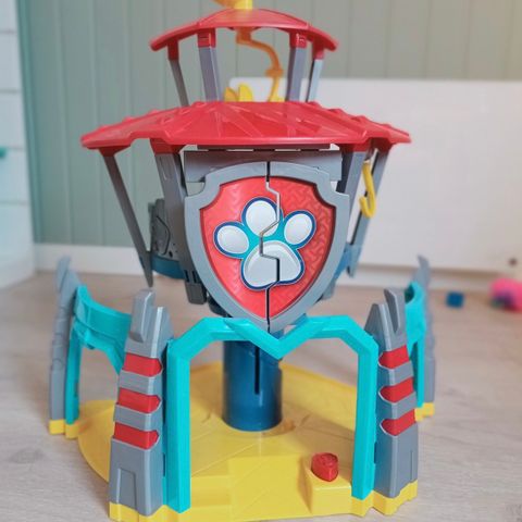 PAW PATROL UTKIKKSTÅRN + 8 BILER