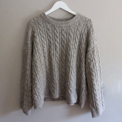 H&M - Chunky cable knit - medium