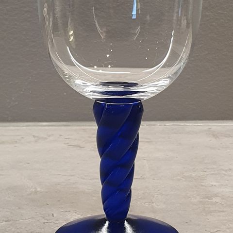 Cypress vinglass fra Kosta Boda