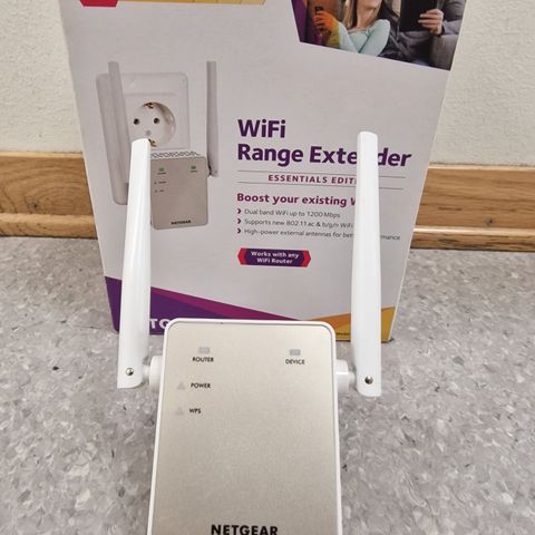 NETGEAR WiFi Range Extender - AC1200