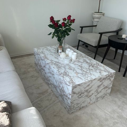 Sofabord i marmor imitasjon