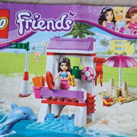 Lego Emma's lifeguard post