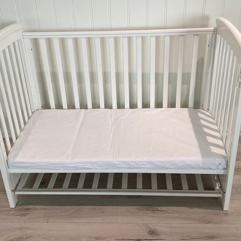 Treppy Babyseng  med madrass 60x120