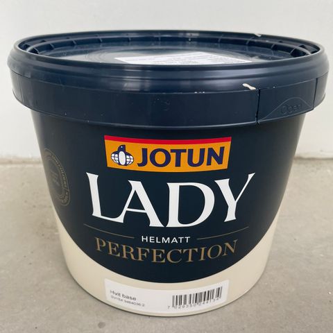 Nytt spann med Jotun Perfection maling til tak