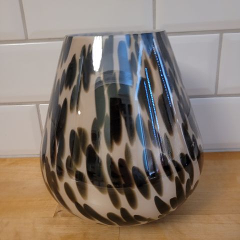 Magnor rocks jubilee vase