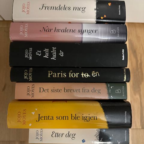 Diverse bøker selges