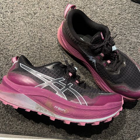 Asics Trabuco Max 3 joggesko, asics, Asics joggesko, terreng løpesko max demping