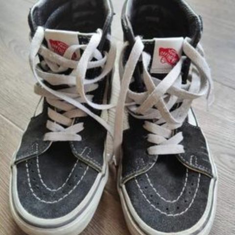 VANS - Skate Sk8-Hi, str 36