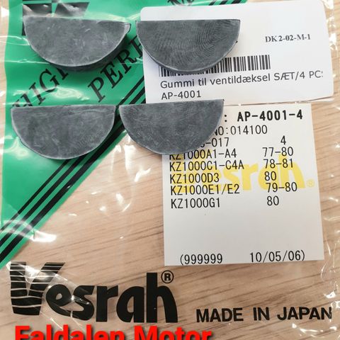 Kawasaki Z 900 1000 Cam end plugs