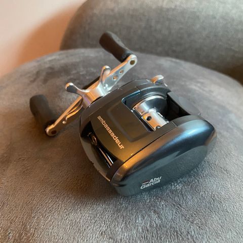 Abu Ambassadeur 2005LP baitcaster