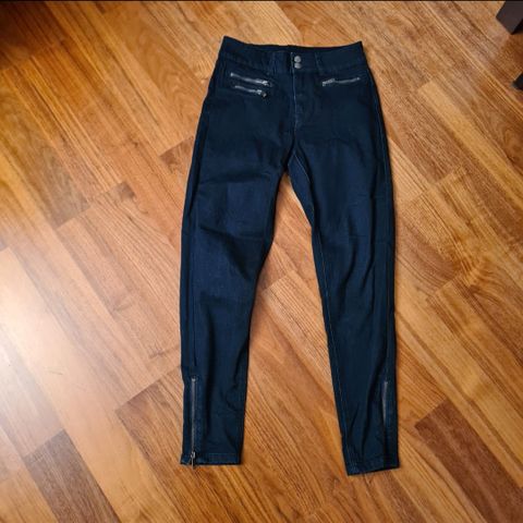 Jeans fra Zavanna - . Kul bukse med stilige detaljer