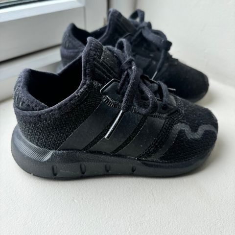 Adidas barnesko /unisex