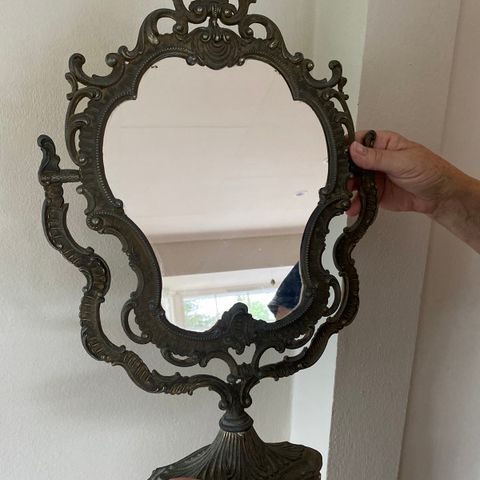 RESERVERT Nydelig antikk speil