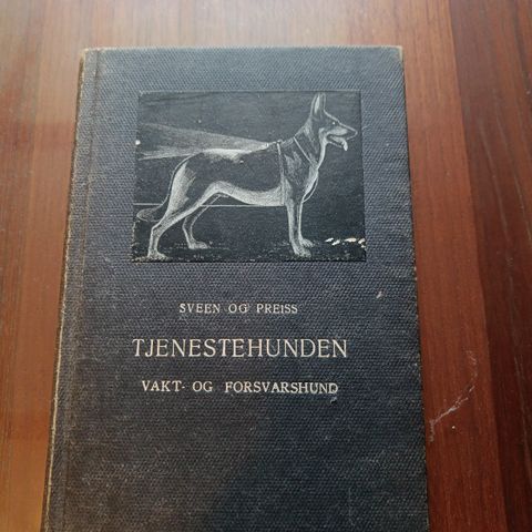 Tjenestehunden (Sveen og Preiss 1945)