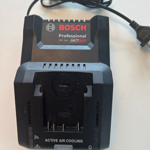 BOSCH batterilader