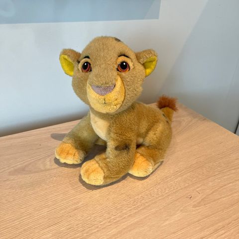 Kjempesøt Simba bamse