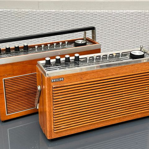 Vintage radioer fra Philips.