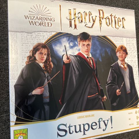 Harry Potter Stupefy brettspill selges