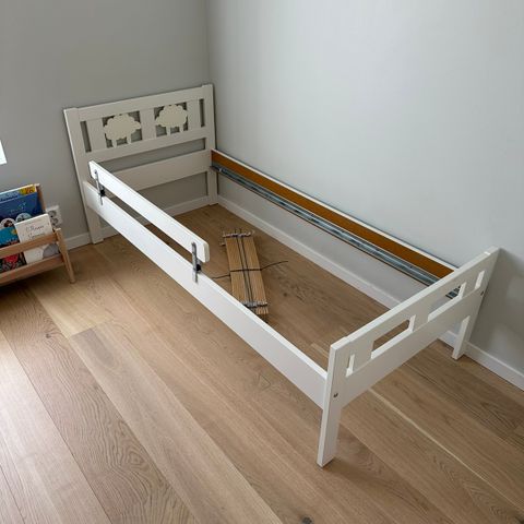 Bed for kids. (free).