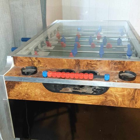 NY PRIS Foosball/Fotball bord selgers for billig pris