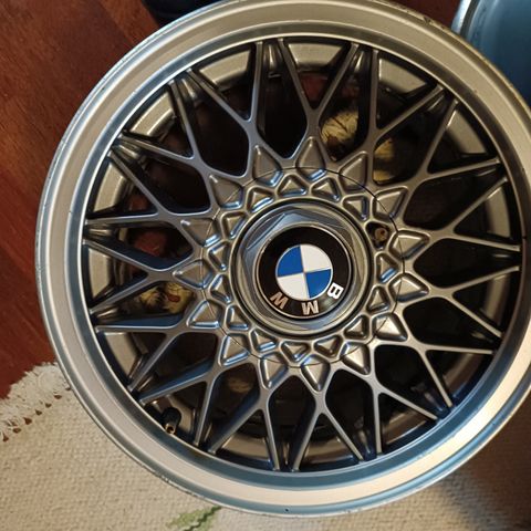 BMW E30 14" OEM felger