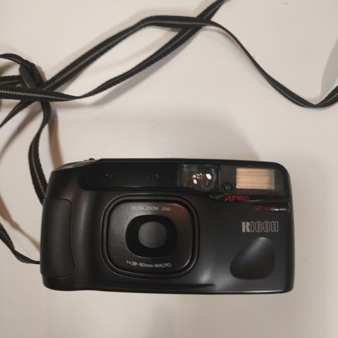 Ricoh Ricoh RZ-900 35mm Point and Shoot Analog Film Camera