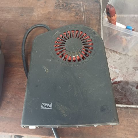 Defa kupevarmer  2100W selges 500,-