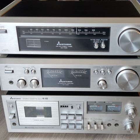 Mitsubishi stereo