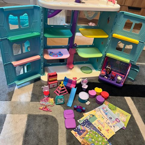 Gabby's Dollhouse