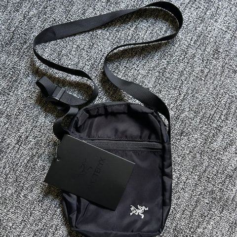 arcteryx messenger bag