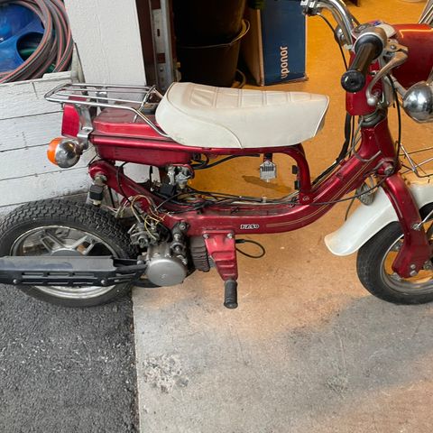 Suzuki FZ50 moped