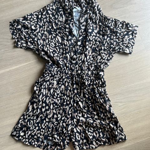 Jumpsuit/buksedrakt str M som ny