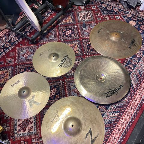 Cymbal Bundle Zildjian, Sabian med små skader Selges!