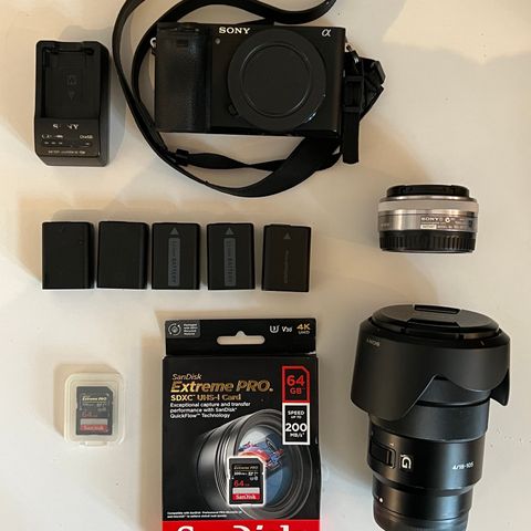 Sony A6500 + E 16mm F/2.8 + E 18-105mm F/4 G OSS PZ + utstyr